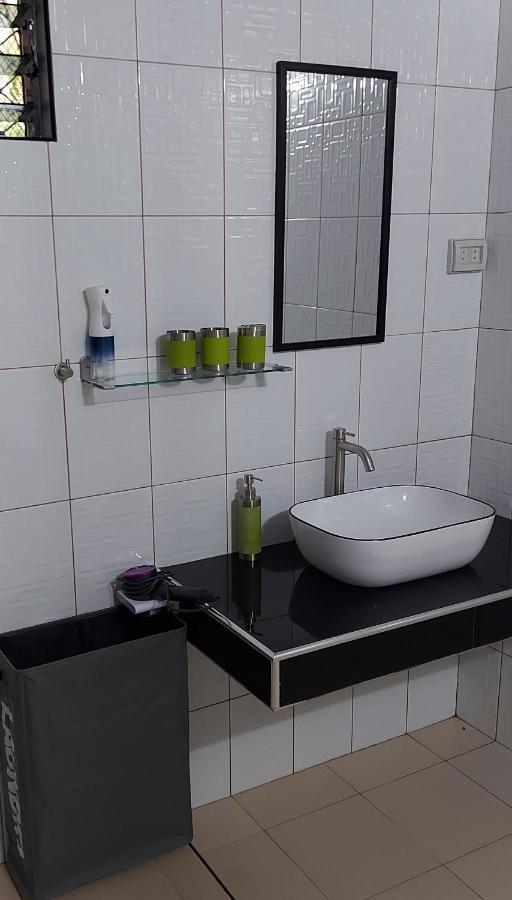 Rhenmart-Inn Siquijor Εξωτερικό φωτογραφία